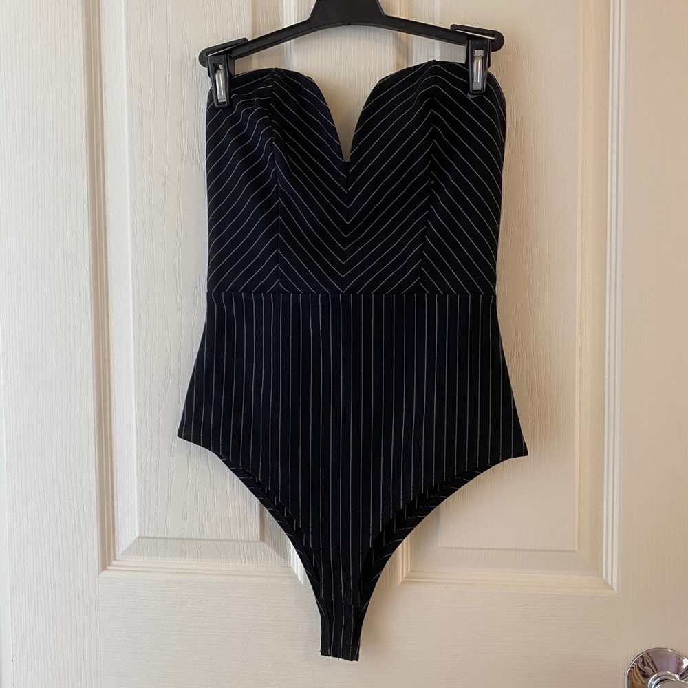 Black sweet heart neckline bodysuit